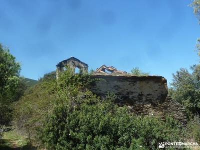 Cascadas del Aljibe - Arquitectura Negra;viajes semana santa camino smith viajes a madrid ruta cares